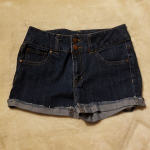 Mid-rise jean shorts